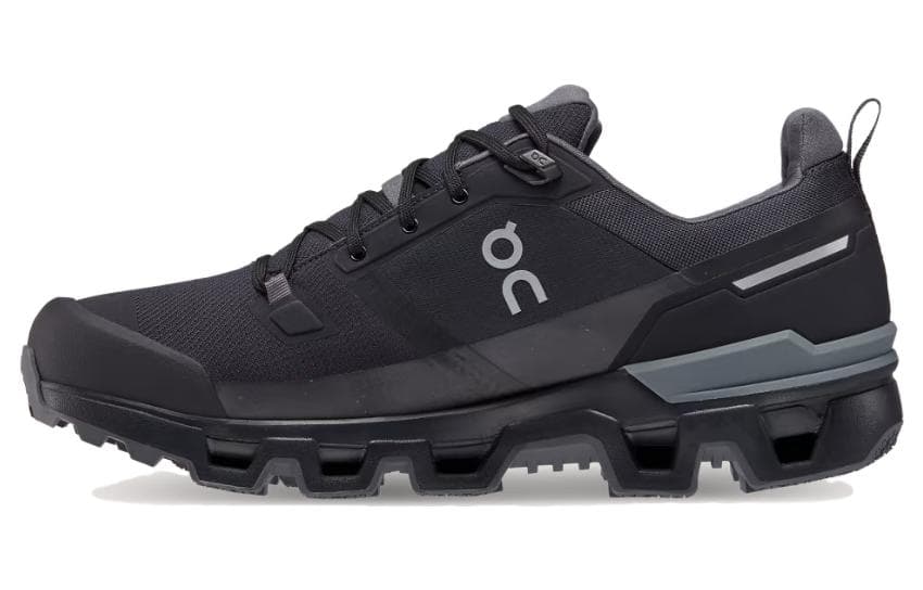 On昂跑 On Cloudwander Waterproof Black