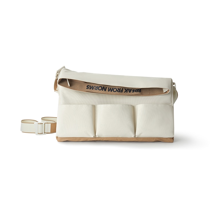 玲吾玖二 Lingwu Gym Bag White/Khaki