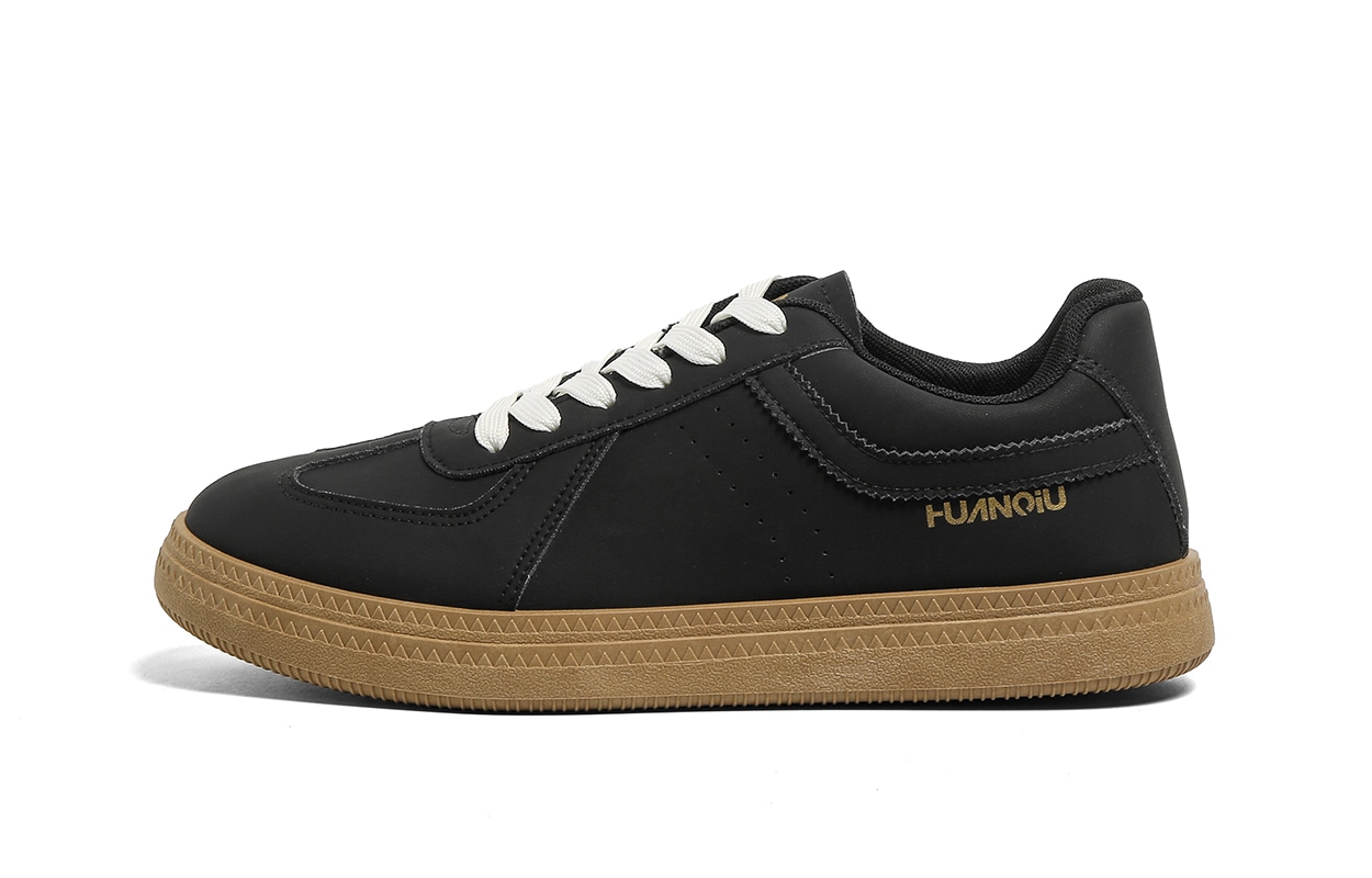 环球 HUANQIU HUANQIU Retro Black Sneakers