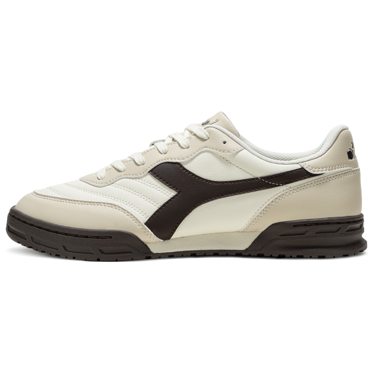 Diadora Loyal