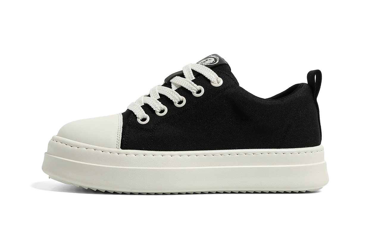 环球 HUANQIU HUANQIU Canvas Shoes Black