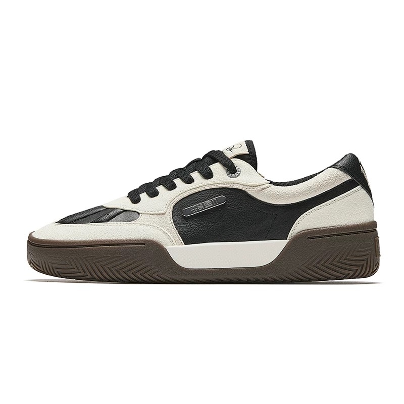安踏 Anta Kyrie Series Beige Black