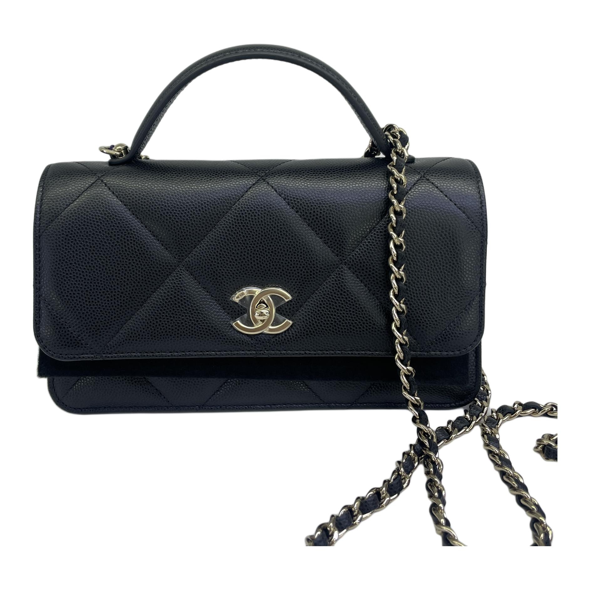 CHANEL 25K C Logo woc