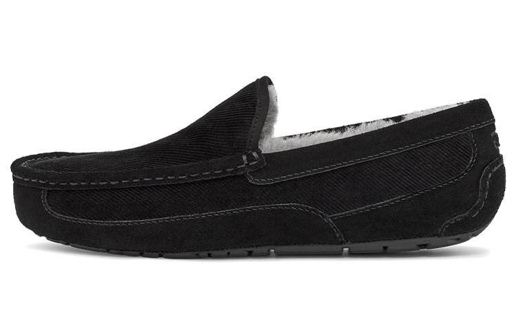 UGG Ascot Corduroy II Black