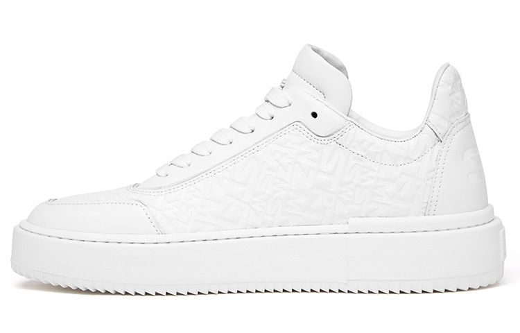 stuart weitzmanSW Low-Top Sneaker