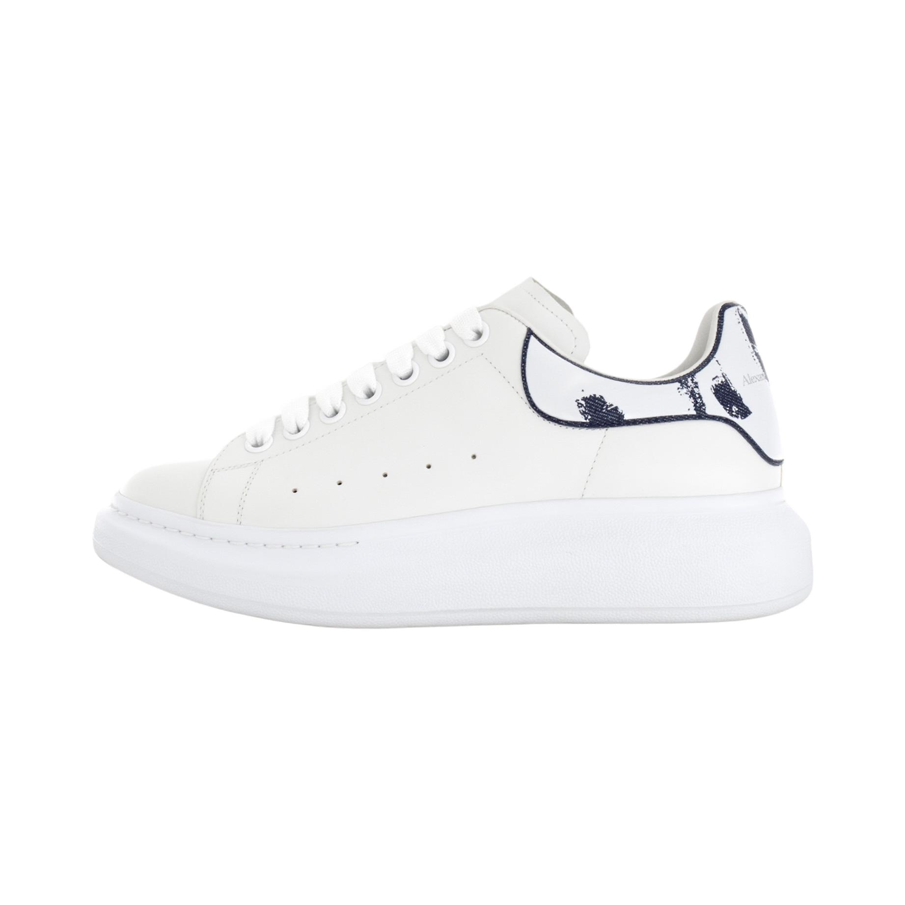 Alexander McQueen Round Toe Lace-Up Sneakers White
